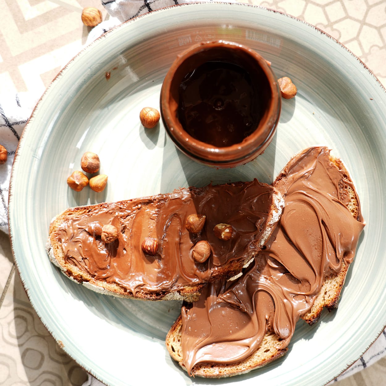 Naughty Nuts Brotaufstrich Happy Nougat Creme