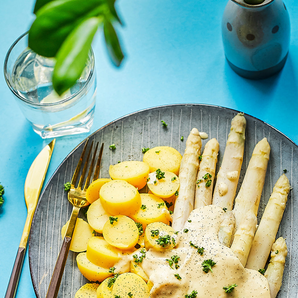 Spargel in Erdnuss-Senf-Soße